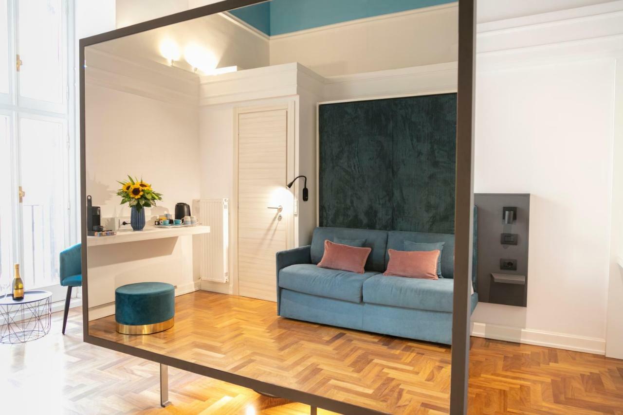 Hadrianus Temple - The Venue Collection Guest house Rome
